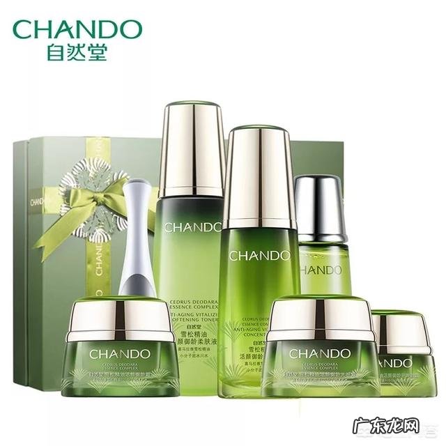 25岁女生应该吃什么来保养皮肤和身体？ 25岁女性吃什么保养品