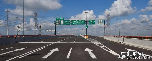 高速自旋陀螺的重力会变小是真实的吗