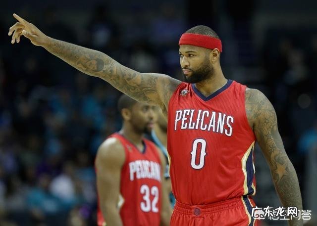 在体坛哪些人跟姚明合影,能在身高体型上占到优势