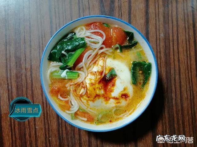 上班族如何吃早餐更营养丰富呢?能否推荐一些快手的早餐搭配呢？