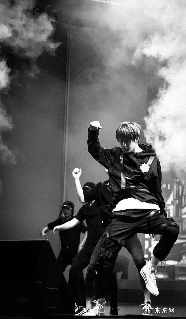 为什么看国内的男/女团唱跳总有一种很违和很尴尬的感觉?