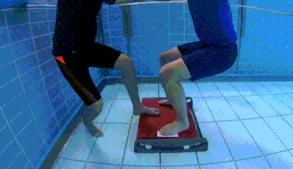 经常性崴脚与踝关节损伤有关吗