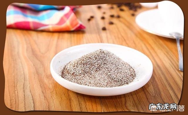 有什么办法了以不用太大的代价把皮肤变白？