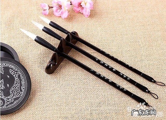 初学书法者,选毛笔有讲究吗?