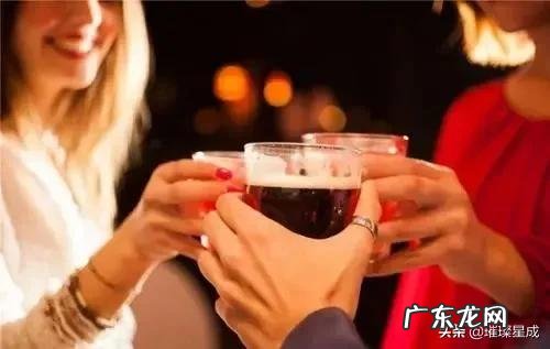 你如何评价那些嗜酒如命的人,居然连早上都喝酒?