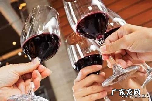 你如何评价那些嗜酒如命的人,居然连早上都喝酒?