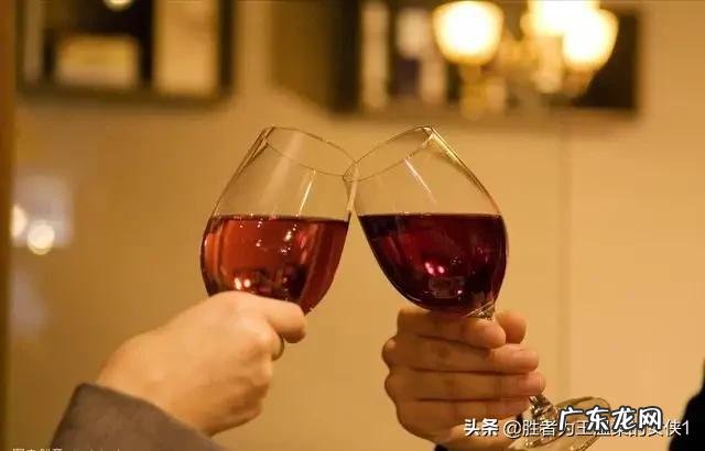 你如何评价那些嗜酒如命的人,居然连早上都喝酒?