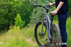 孕期骑车颠簸震到肚子 骑车总是震得屁股疼，有什么办法缓解吗？