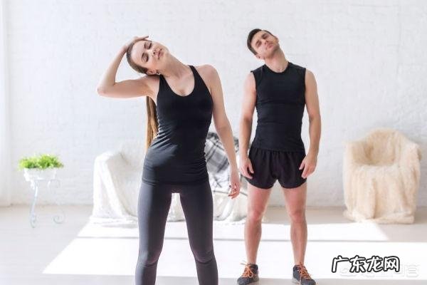 腰间盘突出zhi疗一年了还是腿酸、大胯疼，该怎么办？