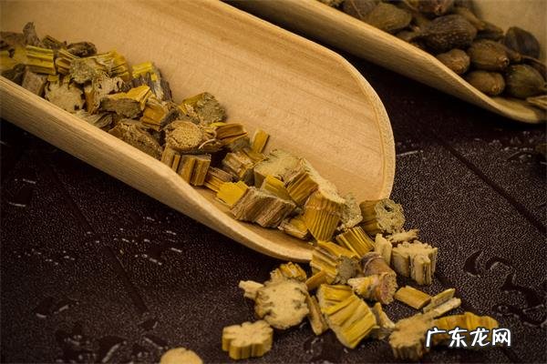 脸上有斑吃哪几味中药，中药祛斑秘方