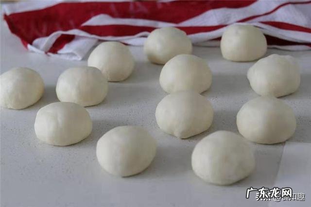 如何做出美味香甜的红豆面包？