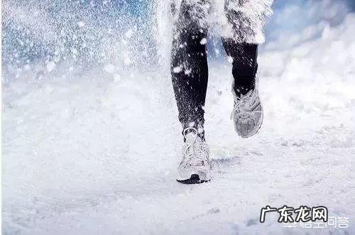 冬天早晨更适合慢跑还是早操?