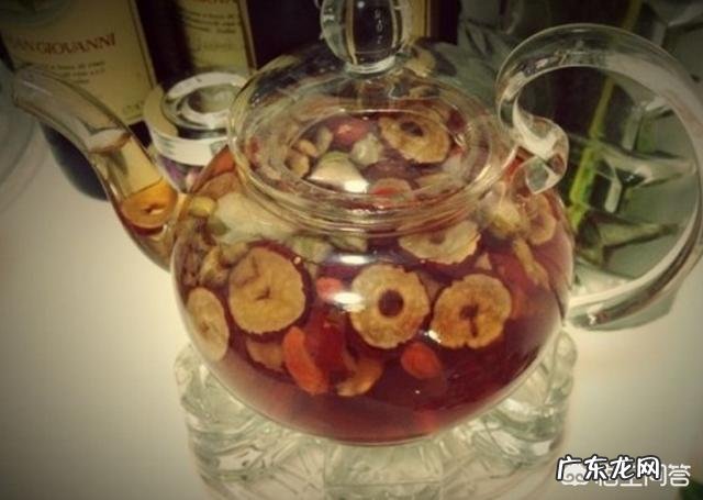 玫瑰花茶能和枸杞子一起泡水喝吗?