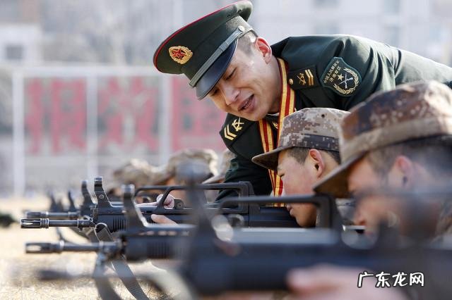 部队新兵一天的日常是怎样的?