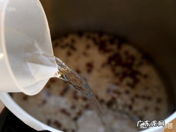 红豆薏米煲粥薏米要不要炒一下 做红豆薏米粥，薏米用不用先炒一下？