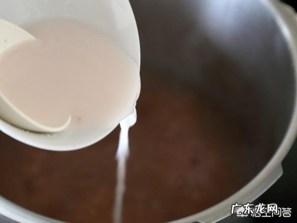 红豆薏米煲粥薏米要不要炒一下 做红豆薏米粥，薏米用不用先炒一下？