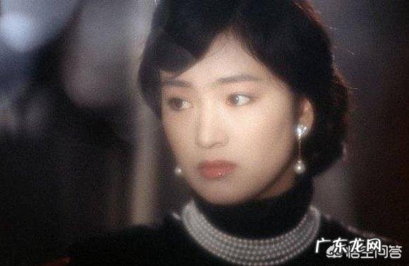 脸大的女生怎样才能显脸小?