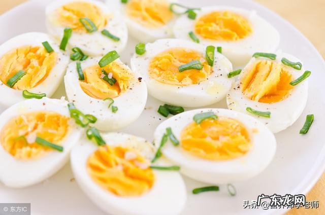 炒鸡蛋配什么菜炒最好吃?你吃的最多的是配的什么菜?