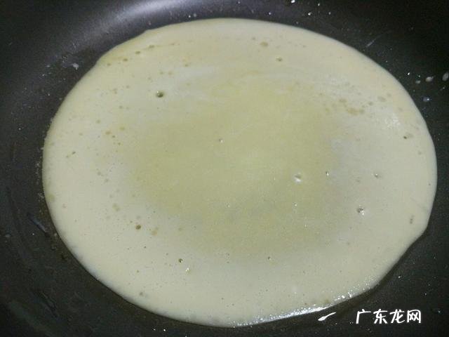 外面有面粉裹着的 请问怎么做炸鱼,又香,刺又脆。