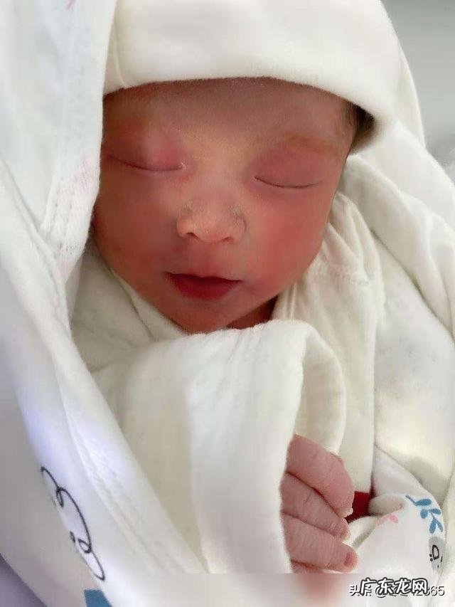 如何轻松减掉肚子上的肥肉 一胖毁所有，生完孩子肚子还像孕妇，如何减掉腹部肥肉？