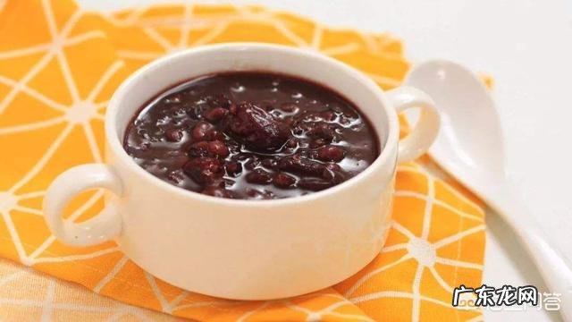 鸡脚汤的做法,莲藕红枣花生鸡脚汤怎么做好?