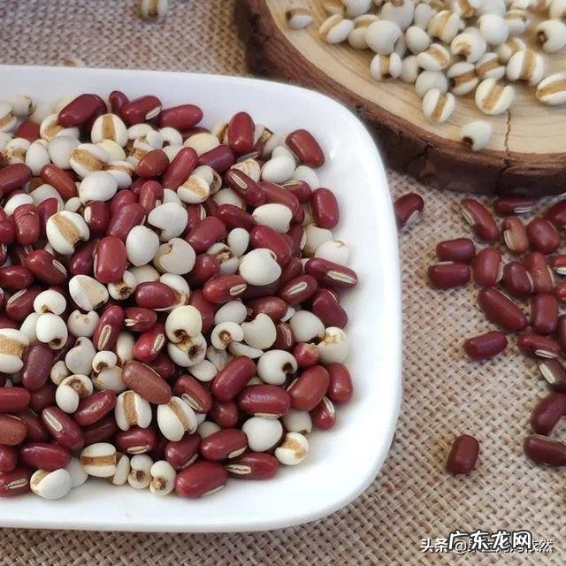赤小豆炒薏米煮水祛寒湿吗,为什么?