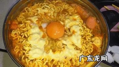 韩国人真的那么爱吃泡面吗?韩国泡面和中国的有什么不同?