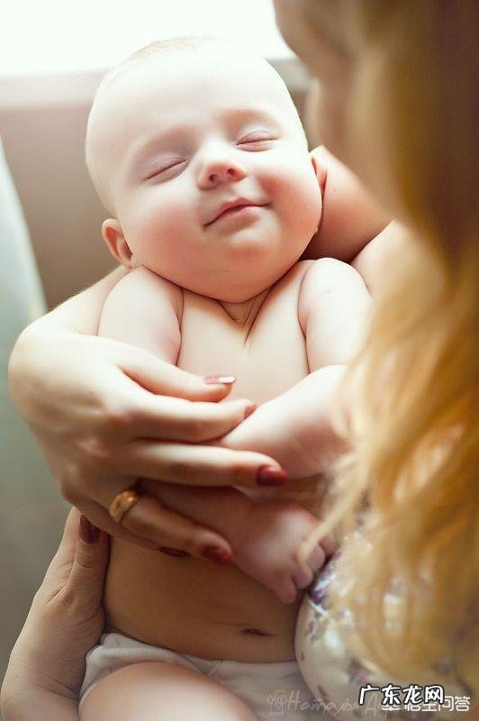 有些超大孕肚的妈妈,为何生出的宝宝并不重