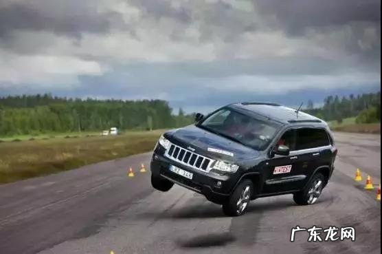 为什么高速转动的车轮看起来会停转或者反转