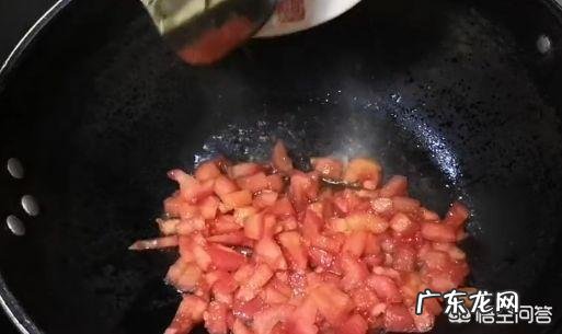 西红柿鸡蛋可以加面粉做吗?