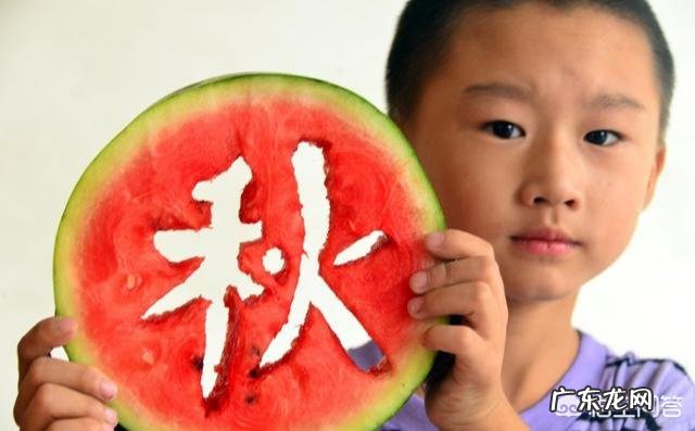 脚底起黄色的硬皮,该怎么办