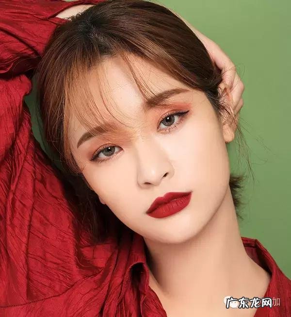 从二十岁开始护肤保养和攒钱做医美,哪一个性价比更高?