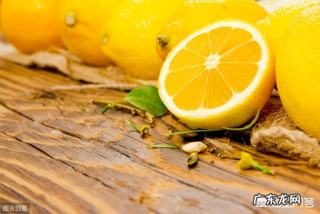 维生素C能在白天吃吗为什么