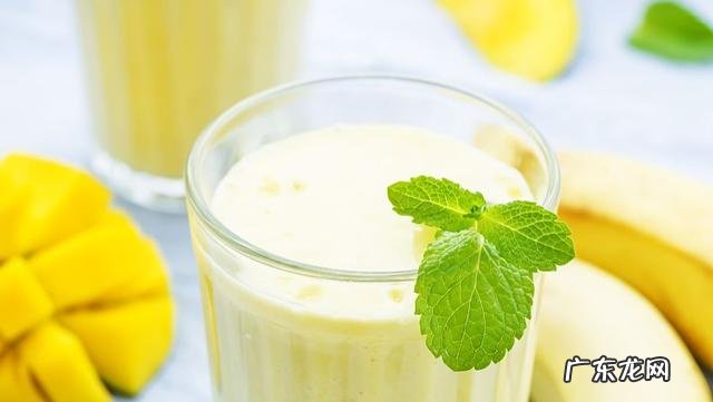 不用机器怎么做香蕉牛奶?