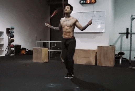 二十分钟一千个跳绳是什么水平?