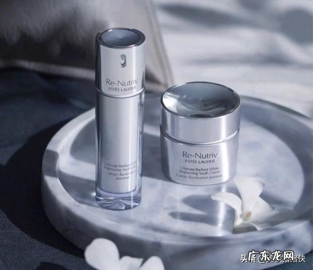 你觉得雅诗兰黛白月光和skll小银瓶哪个好用?