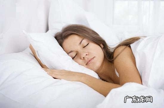 裸睡到底是好还是坏对身体健康有帮助吗