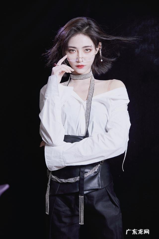 有没有小姐姐科普一波许佳琪的?