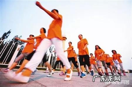 ppt表格如何平均分布各列