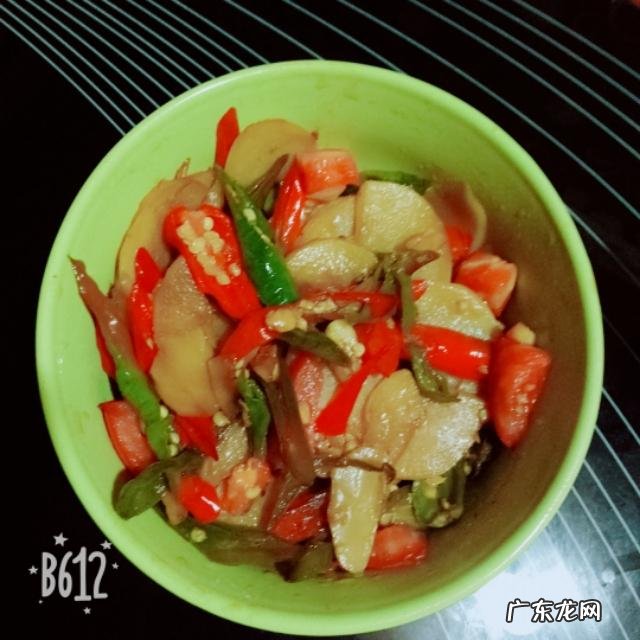 早上运动和跑步是否需要先吃早餐？晚上散步多长时间最适合？ 早上运动跑步最佳时间