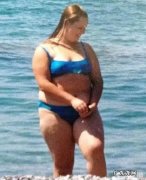 因为胖而自卑，更应该减肥还是找回自信？