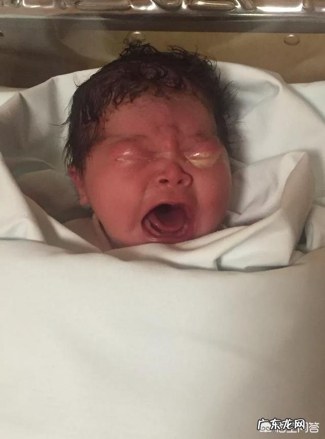 哺乳期的妈妈吃什么能让宝宝的皮肤白