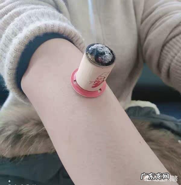 一躺下胳膊麻是怎么回事？