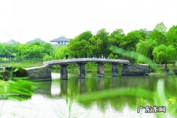 古往今来,人们对杜甫的评价是怎样的?