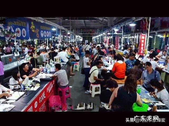 天花板上的蜘蛛网怎么清理又不脏墙壁?