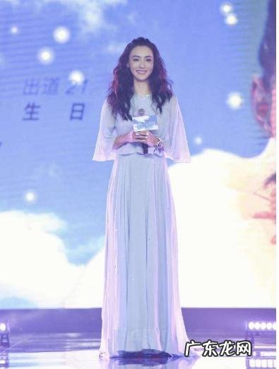 为什么张柏芝生完三胎后变得很活跃很勤劳？