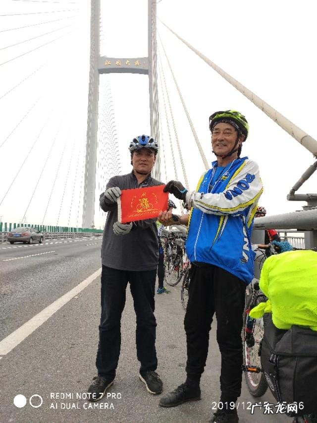 中老年人跑步锻炼的时间 中老年人骑车锻炼好,还是跑步好?