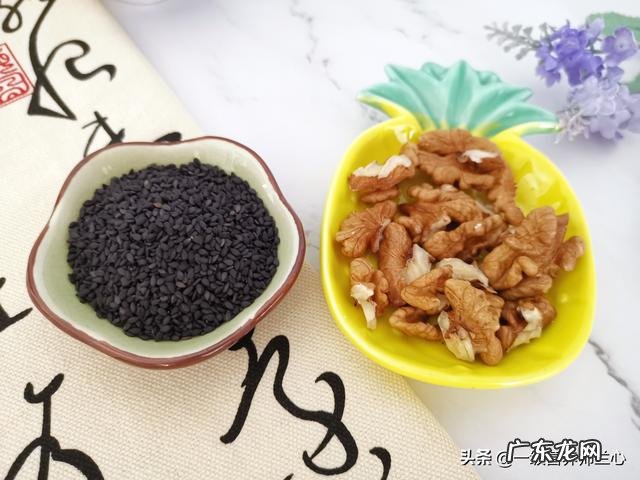 很多人自己榨豆浆，往里加核桃、燕麦、枸杞等，这真的健康吗？