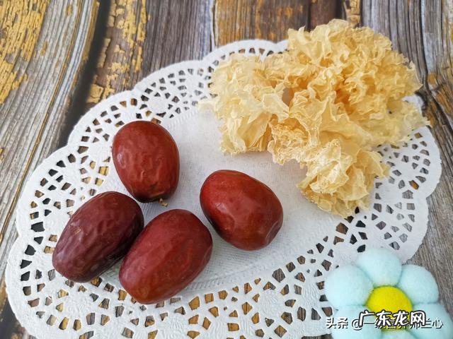 很多人自己榨豆浆，往里加核桃、燕麦、枸杞等，这真的健康吗？