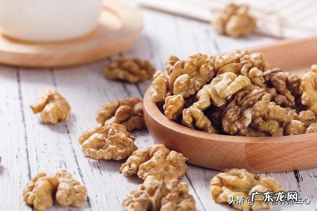 很多人自己榨豆浆，往里加核桃、燕麦、枸杞等，这真的健康吗？